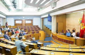 Karadağ’da Meclis feshedildi! Erken seçime gidiliyor
