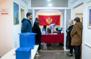 Erken seçime giden Karadağ’da cumhurbaşkanı seçimi ikinci tura kaldı