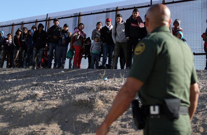 Meksika-ABD sınırında göçmen gerginliği