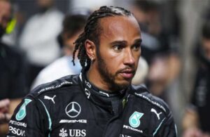 Hamilton’dan Mercedes’e tepki