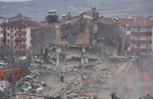 Depremde 7 kişinin öldüğü apartmanın projecisine iyi hal indirimi ve tahliye
