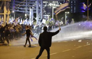 İsrail’de yargı düzenlemesi karşıtı eylemlere polis müdahalesi