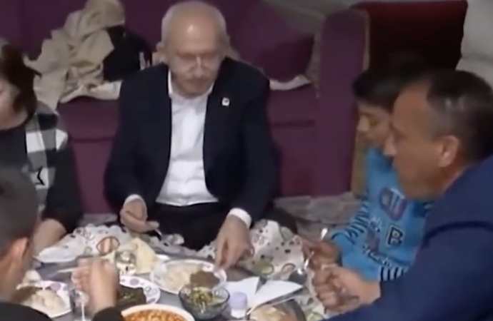 Kılıçdaroğlu’nun tabağındaki eti çocuğa verdiği görüntüler gündemde