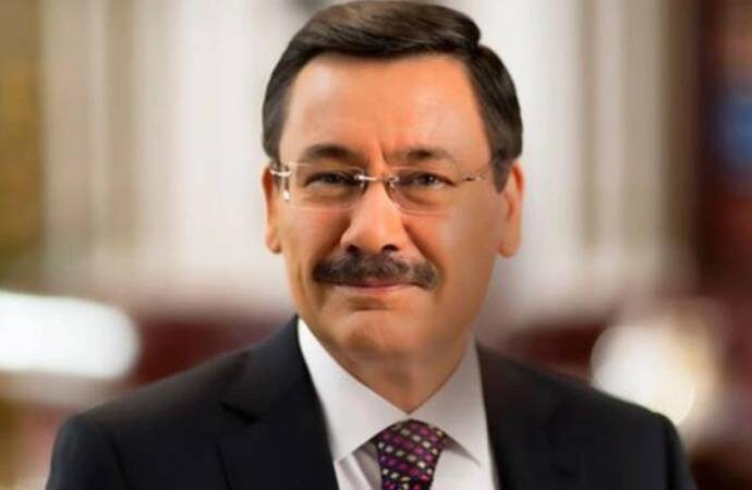 Melih Gökçek AKP’nin Ankara adayına engel olmaya çalışıyor iddiası