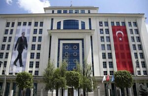 AKP seçim öncesi 3 il başkanını değiştirdi