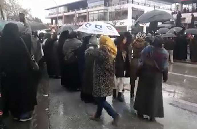 Selin Ciğerci’ye Konya’da saldırı girişimi!