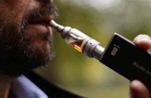 Elektronik sigara kullananlar dikkat! “240 kimyasal madde kokteyli”