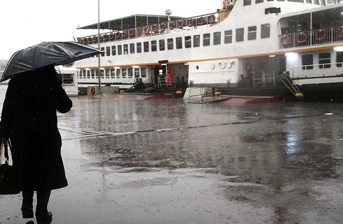 İstanbul’da vapur seferlerine hava muhalefeti engeli