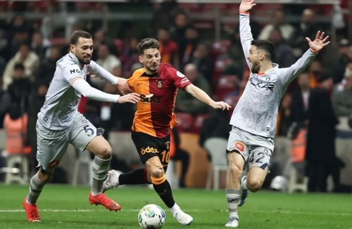 Başakşehir Galatasaray’ı sahasında eledi!