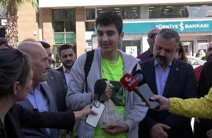 13 yaşındaki çocuk harçlıklarını Kılıçdaroğlu’nun seçim kampanyasına bağışladı