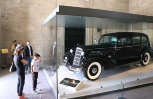 Atatürk’ün restorasyonu bitirilen otomobili Anıtkabir’de ziyarete açıldı
