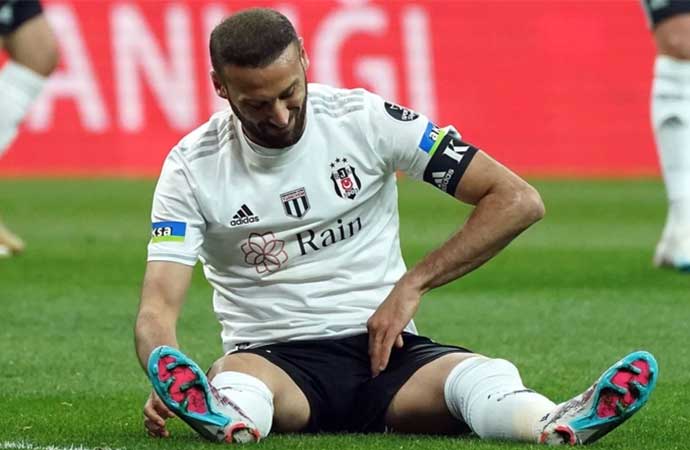 Cenk Tosun’dan Beşiktaş’a kötü haber
