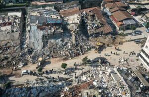 Yaptıkları binalar hasar gören şirkete deprem bölgesinin ihalesi verildi iddiası