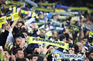 Fenerbahçe taraftarı ‘gol’ dinlemedi! Yönetime kazan kaldırdılar