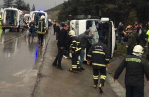 Isparta’da işçi servisi devrildi! 17 kişi yaralandı