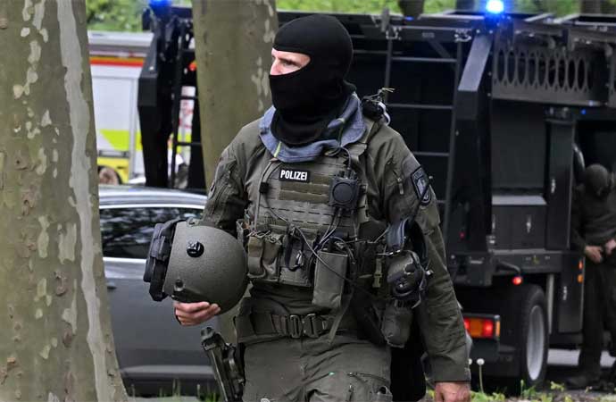 Almanya’da patlama! Gözaltına alınan şüphelinin evinde cansız beden bulundu