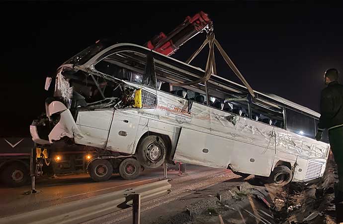 Bursa’da feci kaza! Öğrencileri taşıyan tur otobüsü devrildi: 3 ölü 44 yaralı