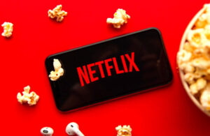 Netflix hesap paylaşımı için ücret almaya başladı