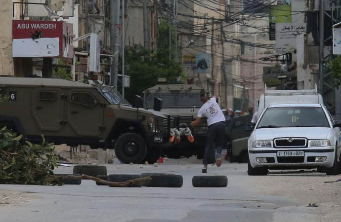 İsrail Batı Şeria’da 3 Filistinliyi öldürdü