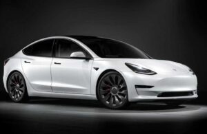 Tesla, Model 3 için yeniden sipariş almaya başladı