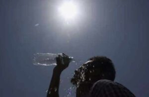 Hindistan’da aşırı sıcaklar 98 can aldı