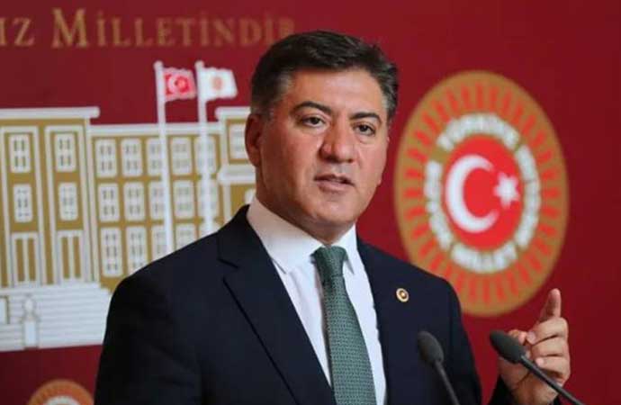 CHP’li Murat Emir: Davutoğlu, AKP ile zaman zaman işbirliği yapabilir