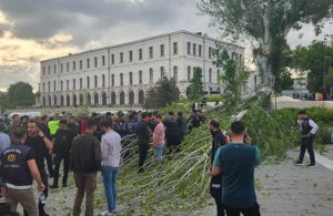 Beyazıt Meydanı’nda devrilen ağacın altında kalan turist rehberi hastaneye kaldırıldı