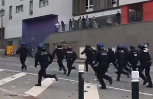 Fransa’da sokağa çıkma yasağı! 17 yaşındaki genci öldüren polis tutuklandı