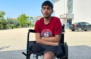 Depremde iki bacağını ve annesini kaybetti, üniversite hayalinden vazgeçmedi
