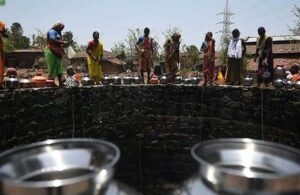 Hindistan’da aşırı sıcaklar onlarca can aldı