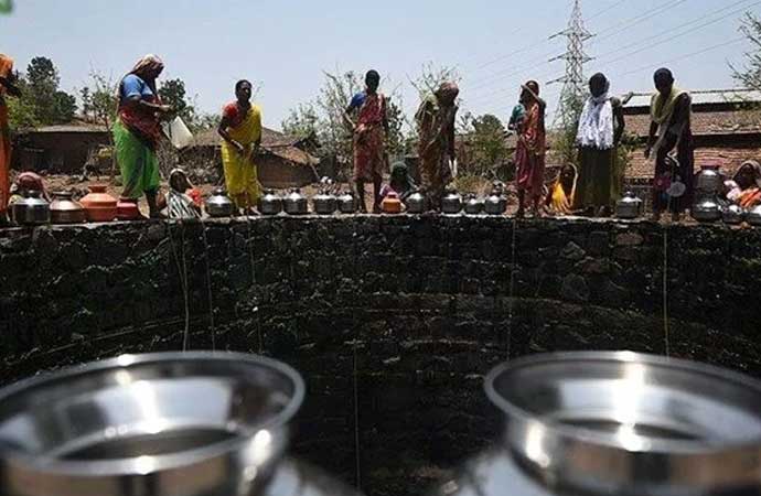 Hindistan’da aşırı sıcaklar onlarca can aldı