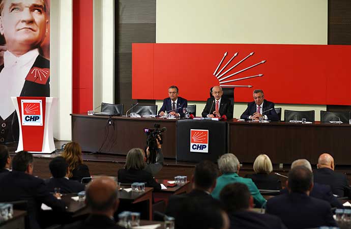 Kemal Kılıçdaroğlu yeni dönem milletvekilleriyle bir araya geldi