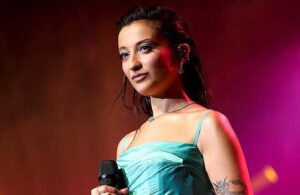 AKP’li belediye gericilerin hedef gösterdiği Melike Şahin’in konserini iptal etti