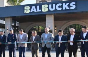 AKP’li belediyenin ‘Starbucks’a rakip işletmesi ‘Balbucks’ deprem toplanma alanına inşa edilmiş