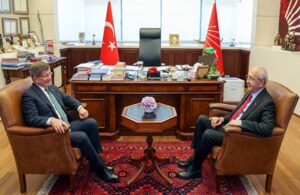 Ahmet Davutoğlu, Kemal Kılıçdaroğlu’nu ziyaret etti