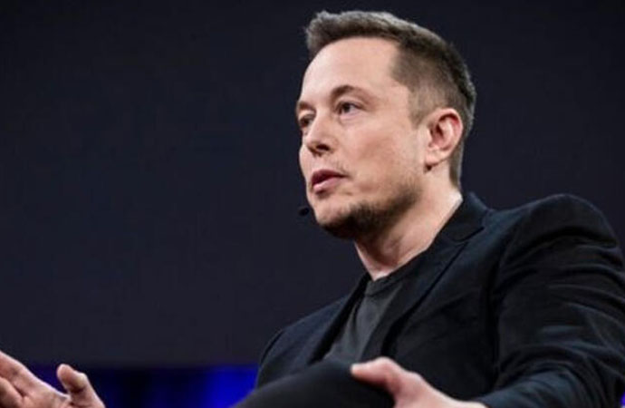 Twitter’ın adını değiştiren Elon Musk şimdi de oğlunun adını değiştirdi