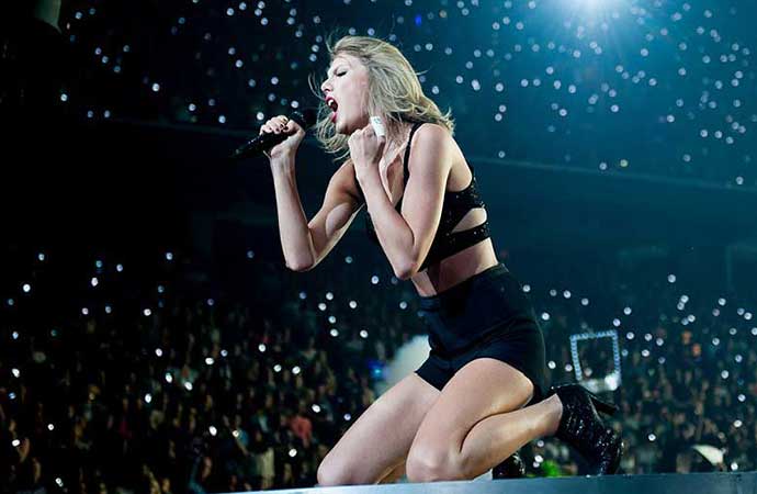 Taylor Swift’in hayranı konserde doğum yaptı