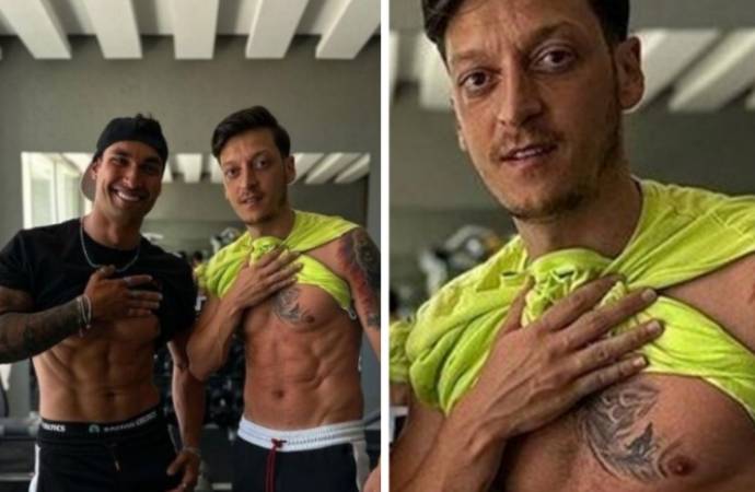 Mesut Özil’in üç hilalli bozkurtlu yeni dövmesi Almanya’da gündem oldu