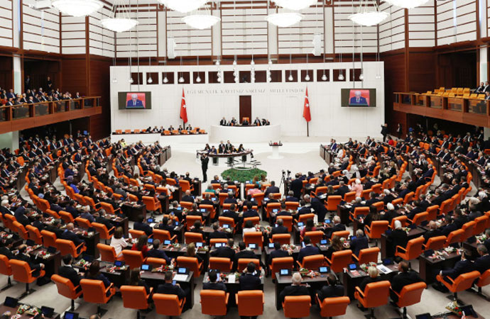 AKP MHP ortaklığı yine iş başında! KYK’daki ölümler araştırılsın önergesini reddettiler
