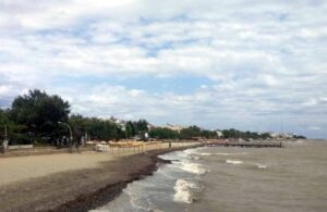Şarköy’de ‘fırtına’ Sarıyer’de ters akıntı! Denize girmek yasaklandı