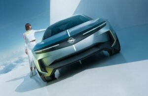 Opel Experimental geleceğe dair bakış açısını gözler önüne seriyor