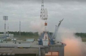 Rusya 47 yıl sonra Ay’a uzay aracı gönderdi