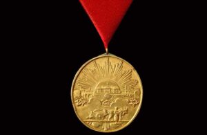 100 yıl sonra 4 aileye İstiklal Madalyası verildi