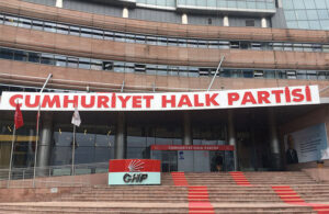 CHP’de ‘Çiğli Krizi’! Çiğli Belediye Başkanı Gümrükçü delegelikten istifa etti