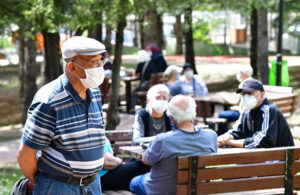 AKP’nin yönettiği Türkiye’de iki emekli maaşı bir daire kirası etmiyor