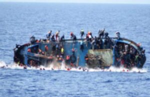İtalya açıklarında göçmen teknesi battı! Onlarca ölü…