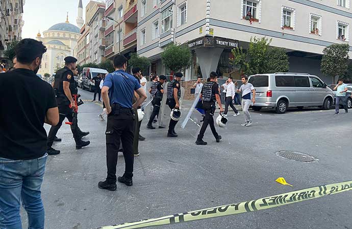İstanbul’da kahvehaneye saldırı çatışmaya dönüştü: İki ölü dört yaralı
