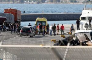 Ege’de mülteci teknesi battı: 4 ölü