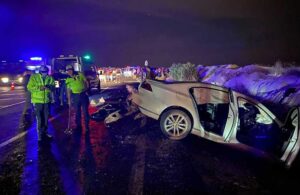 Karayolunda iki otomobil çarpıştı: Dört ölü iki yaralı