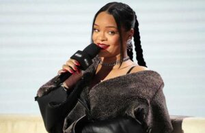Super Bowl’da duyurmuştu! Rihanna ikinci bebeğini kucağına aldı